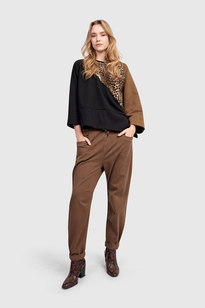 Weekend Boyfriend Jogger Jeans, Camel