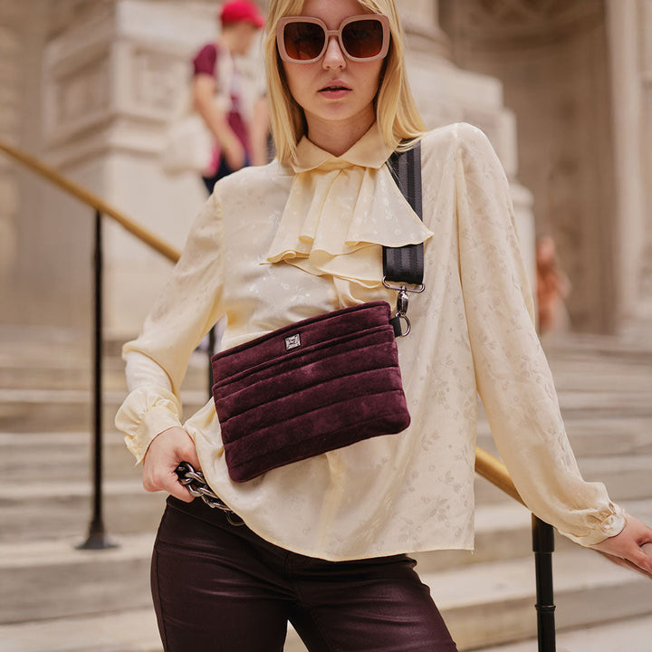 Suede Bum Bag 2.0 in Aubergine