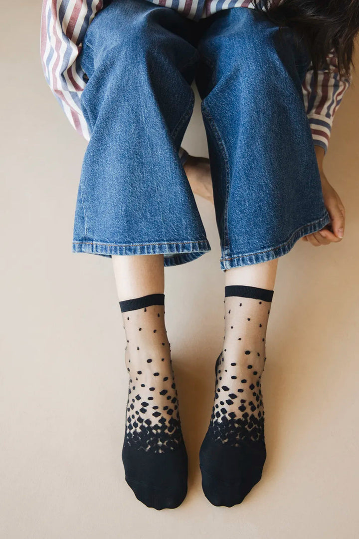 Nakameguro Sheer Socks in Black Dots