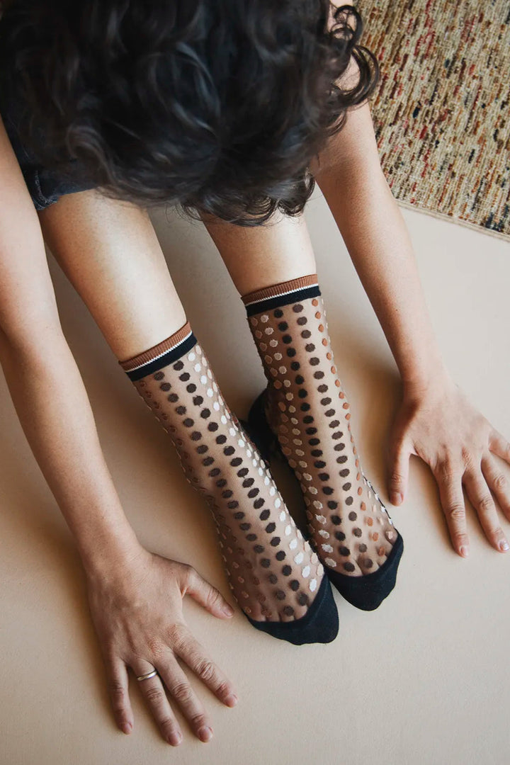 Vetrata Sheer Sock with Ovals in Brown