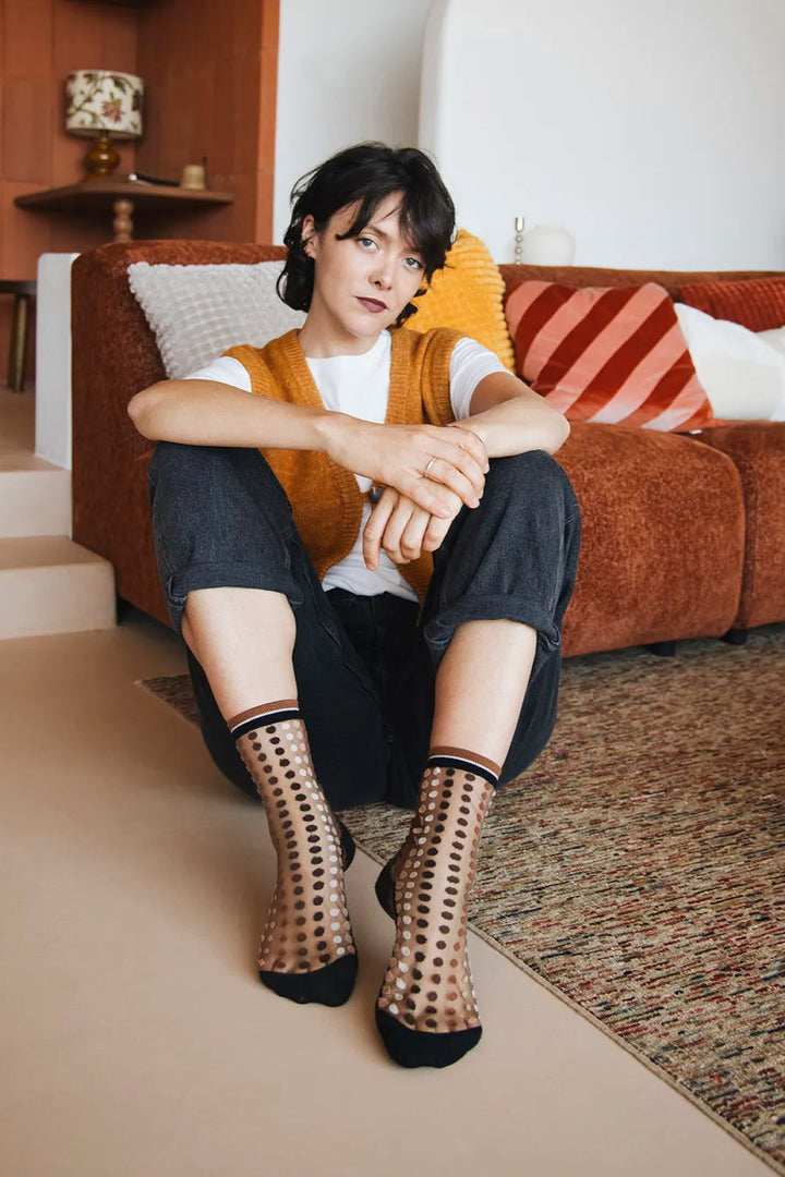 Vetrata Sheer Sock with Ovals in Brown