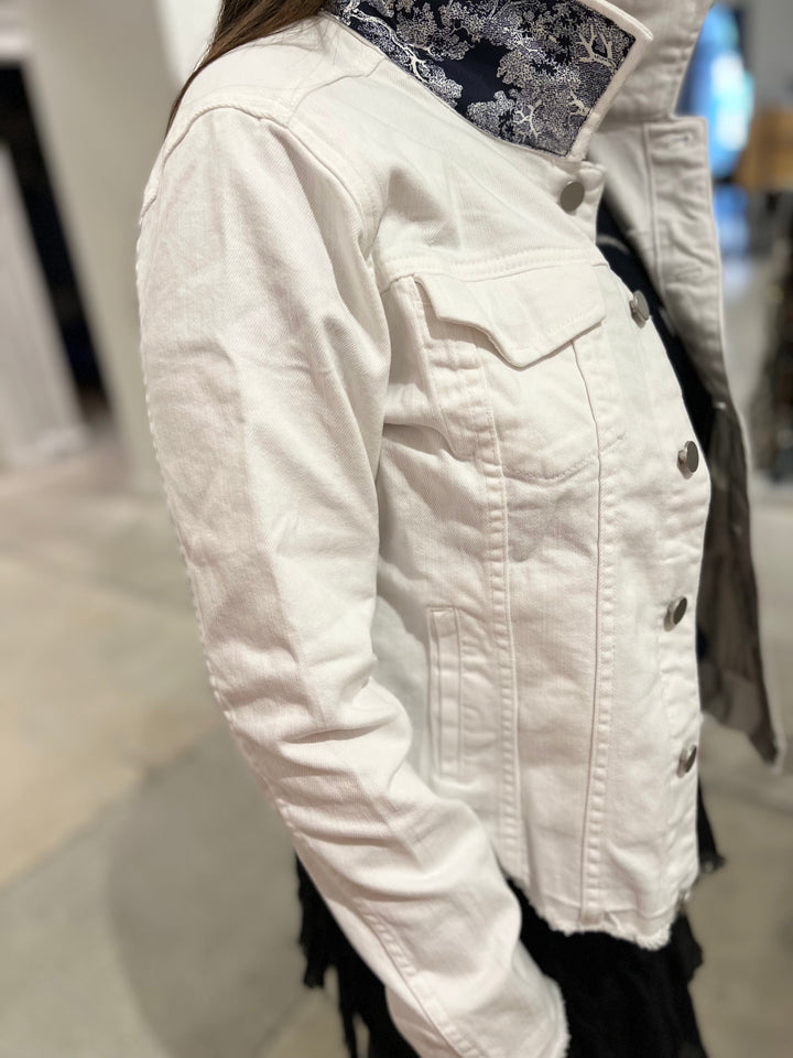 The White Denim Jacket / Navy Toile