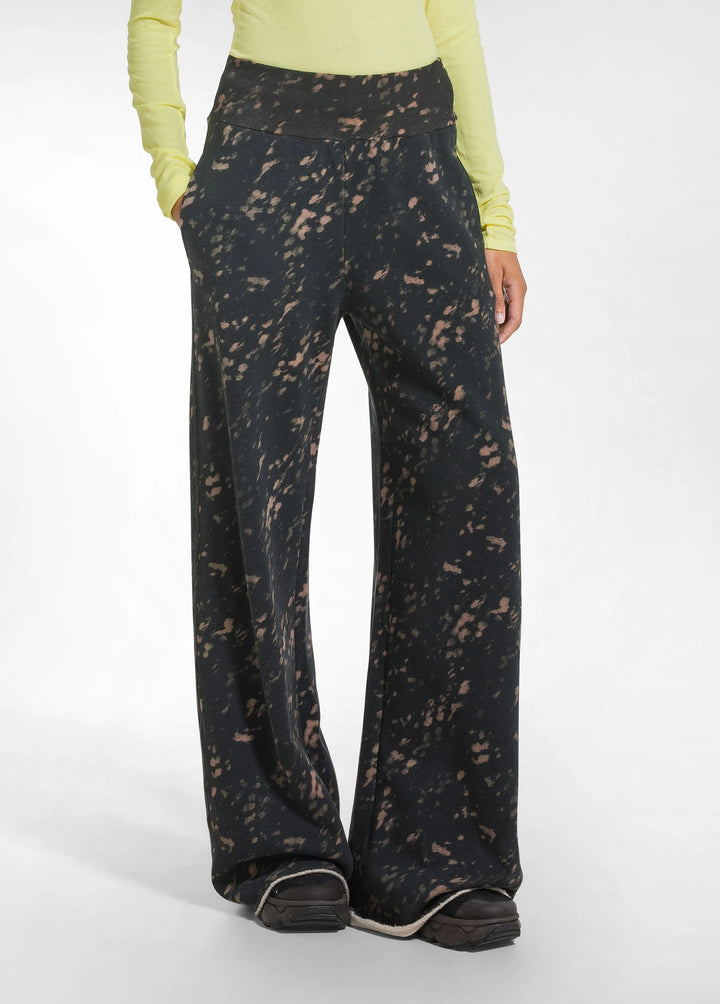 All Over Print Wideleg Pant Brown